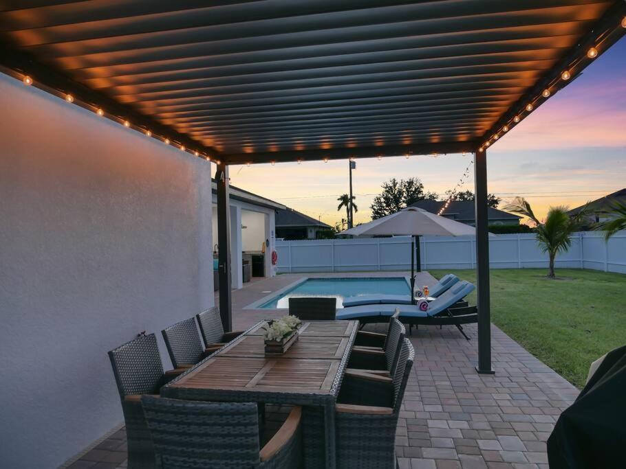 קייפ קורל Casa Sevilla, Heated Pool, Sleeps 9, 4B3B מראה חיצוני תמונה